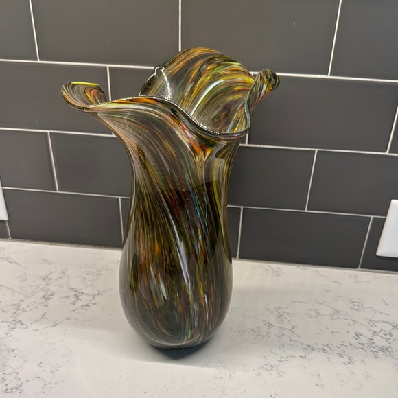 Colorful Swirl Glass Vase - Picture 6 of 9